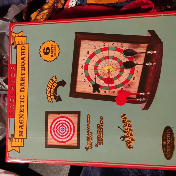 New in box magnetic table top dart board - Picture 1 of 1